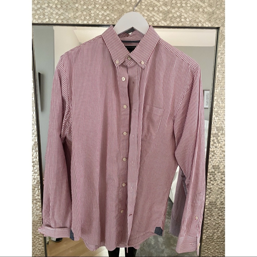 BANANA REPUBLIC Men’s Striped Button Down